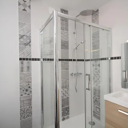 Ideal Au Mont-dore: Hyper Centre, Garage Prive, Pour 3 Personnes - Fr-1-608-145 Le Mont-Dore