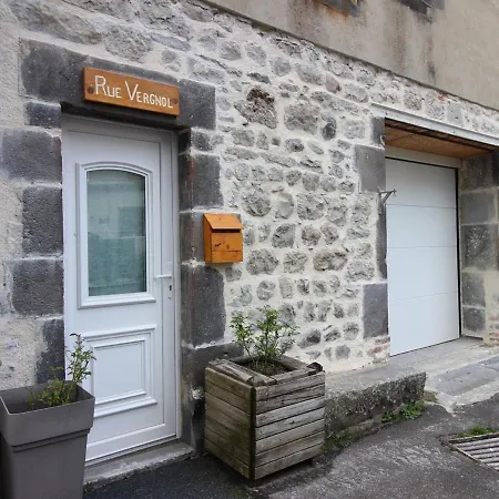 Apartment Ideal Au Mont-dore: Hyper Centre, Garage Prive, Pour 3 Personnes - Fr-1-608-145